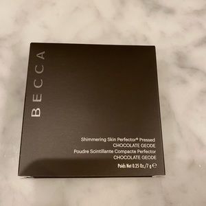 Becca cosmetics shimmering perfector pressed highlighter in Chocolate Geode